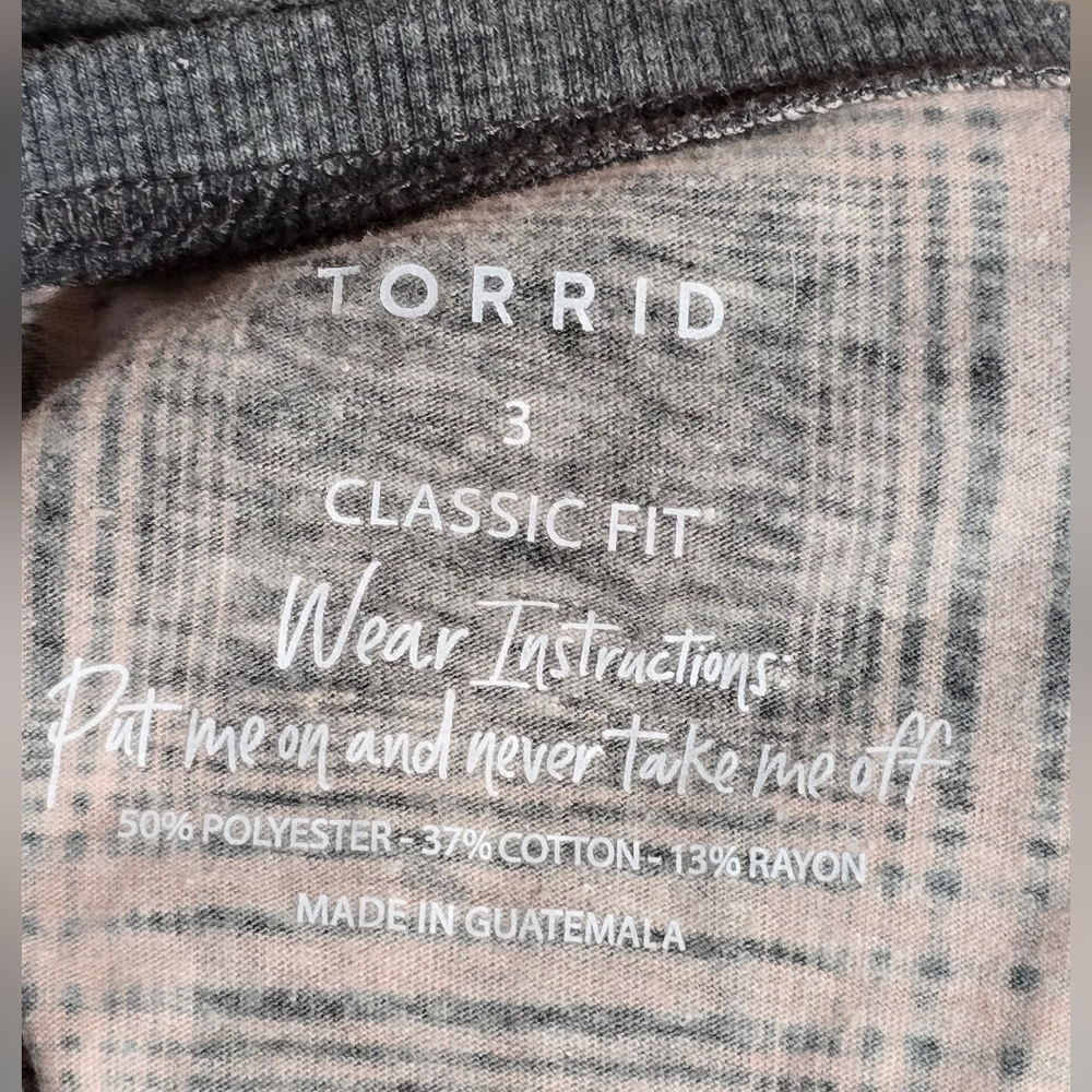 Torrid Classic Fit Tee Shirt Gray & Peach Plaid - Picture 8 of 9